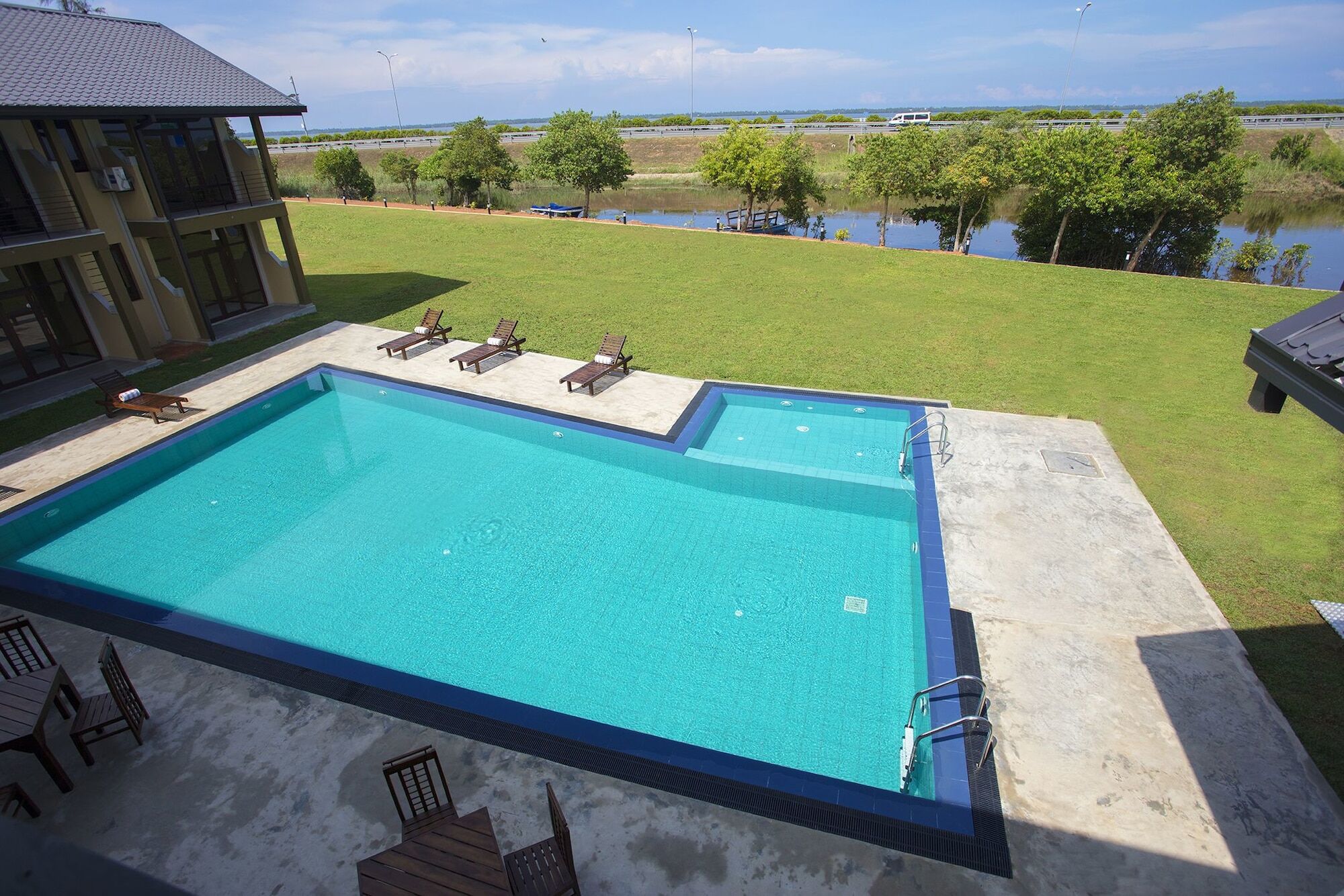 Katunayaka Amora Lagoon Hotel מראה חיצוני תמונה